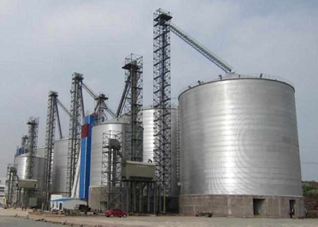 甘泉大型钢板库构造参数及水泥储存质量